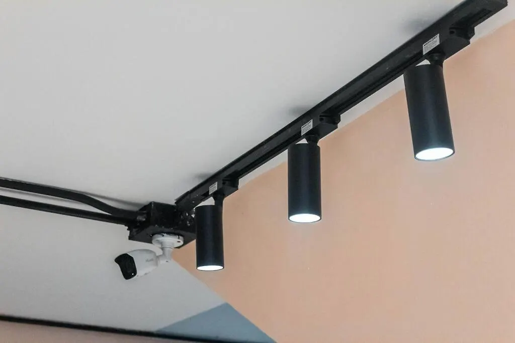 דירה מדיין Arrendamiento Nuevo Apartamento Con Balcon By Roots Rentals Nid202