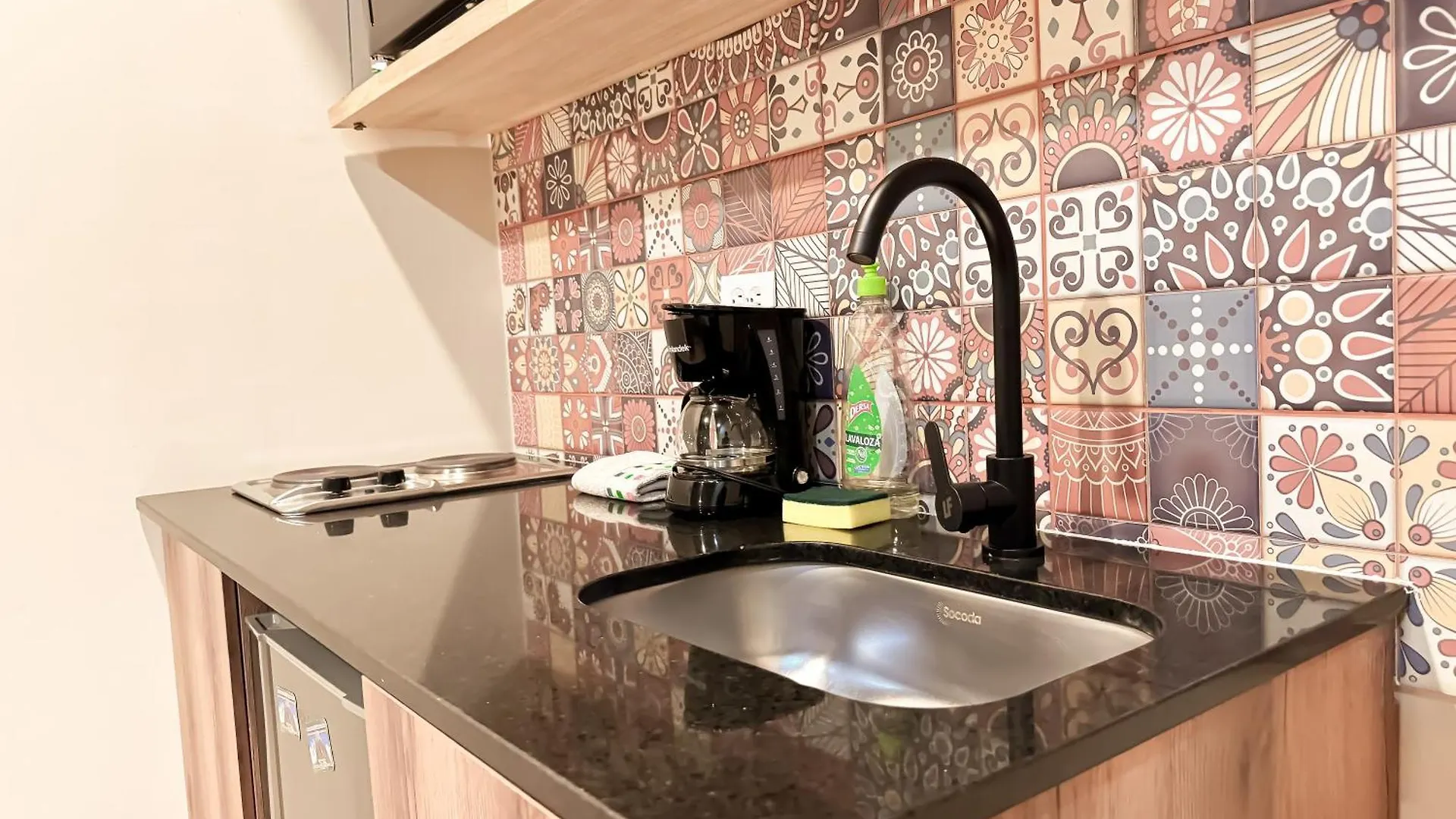 Arrendamiento Nuevo Apartamento Con Balcon By Roots Rentals Nid202 Medellín 0*,