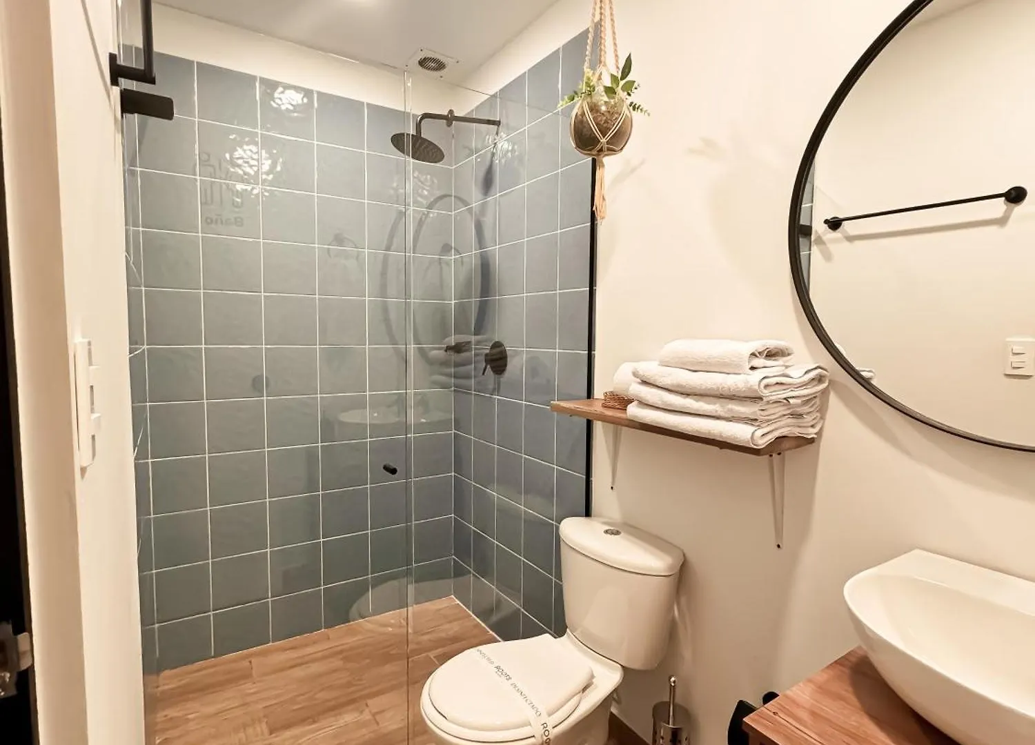 Arrendamiento Nuevo Apartamento Con Balcon By Roots Rentals Nid202 Medellín Kolumbie