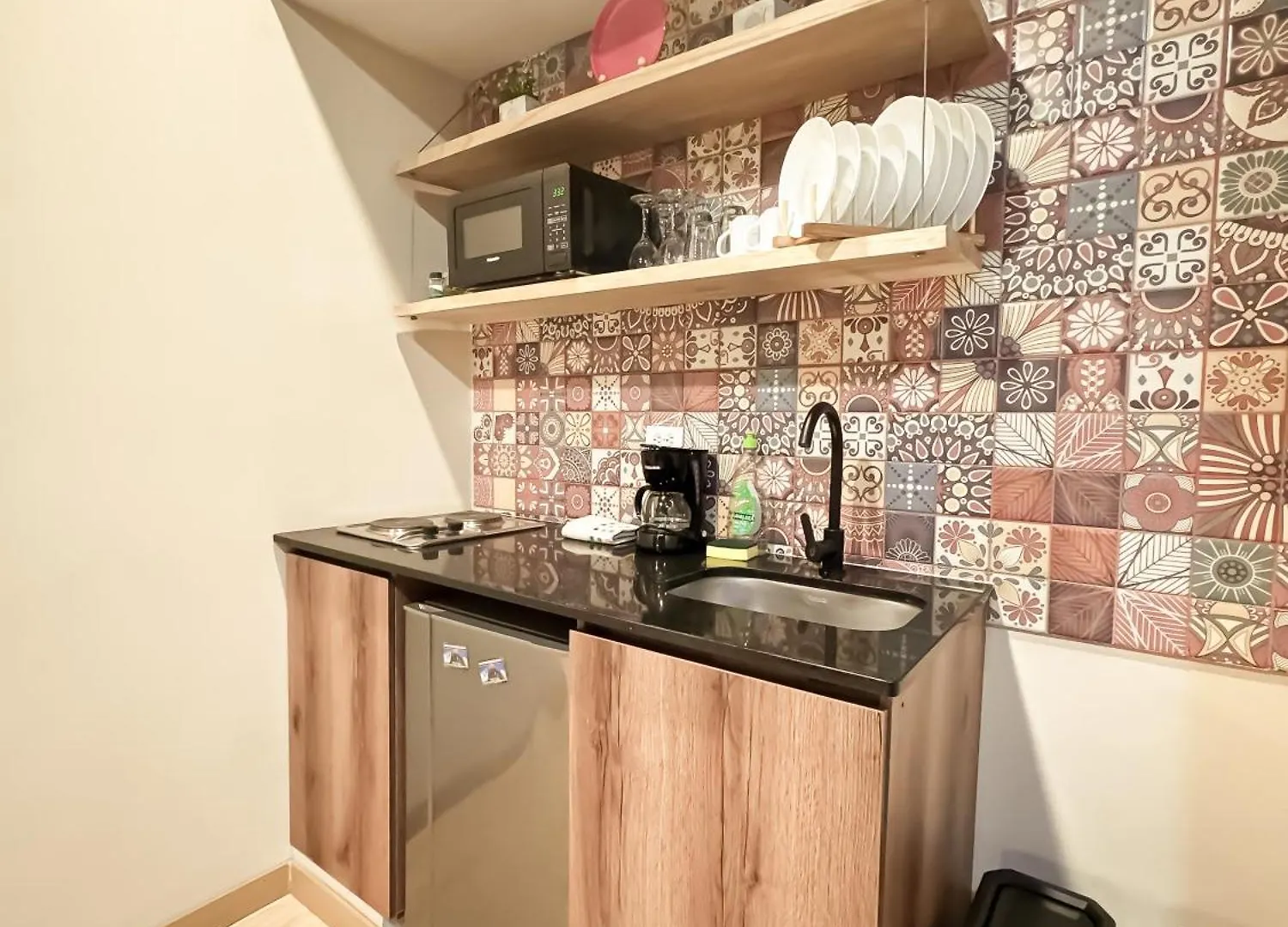 Arrendamiento Nuevo Apartamento Con Balcon By Roots Rentals Nid202 Medellin 0*,